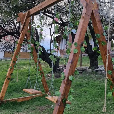 Navisu Avlija بيت للعطل