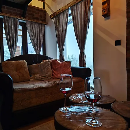 بيت للعطل Navisu Avlija Krusevica